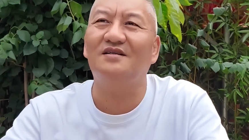 澳门正版免费资料大全2025年,特朗普为何对泽连斯基猛烈开火,最新正品解答落实_至尊版V12.9